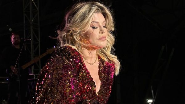 Ce face mereu Loredana Groza înainte de a se urca pe scenă 