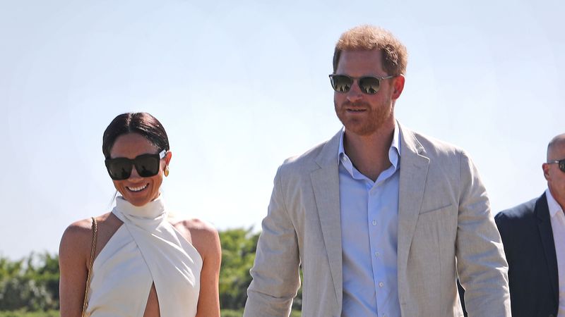 Prințul Harry se &icirc;ntoarce la Londra pe 8 mai. A acceptat sau nu Meghan Markle invitația lui Kate Middleton?