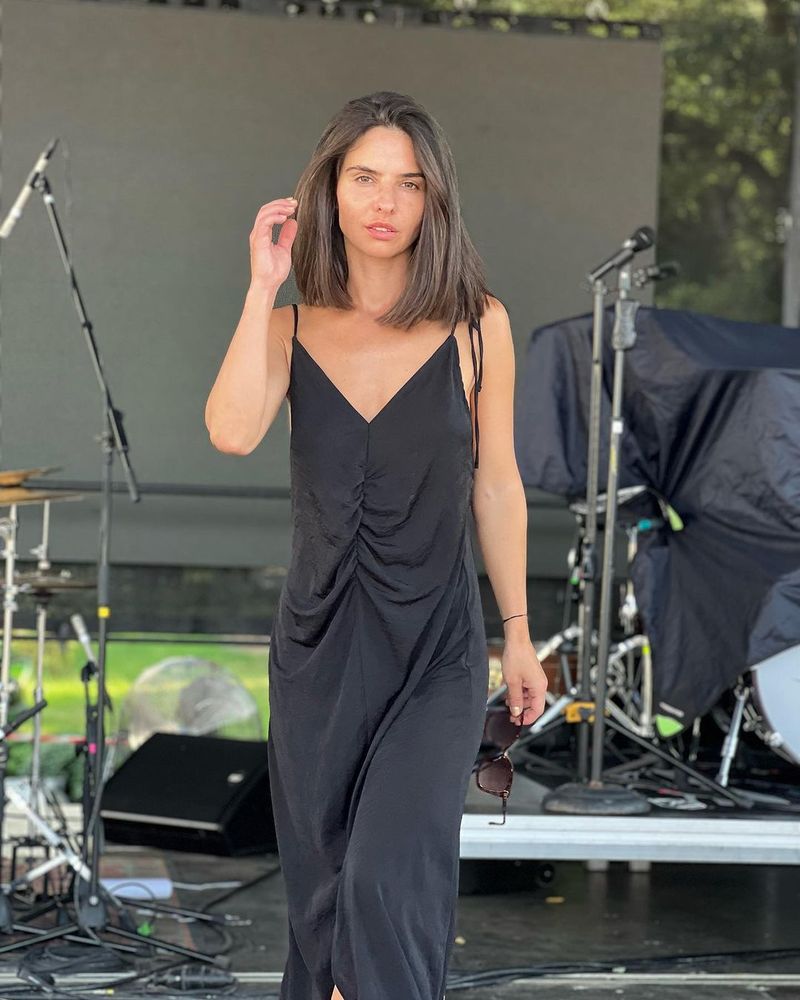 Mellina, între muzică și viața de zi cu zi.