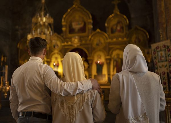 Marea greșeală pe care o fac rom&acirc;nii &icirc;n Săptăm&acirc;na Mare. Este complet interzis &icirc;nainte de Paște să faci acest lucru!