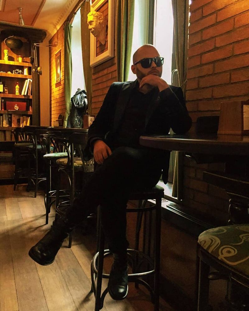 Ce se va întâmpla cu cariera artistului Alex Mica