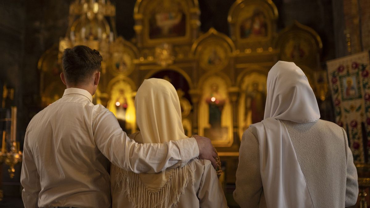 Lumina Sfântă este adusă de la Ierusalim sâmbătă