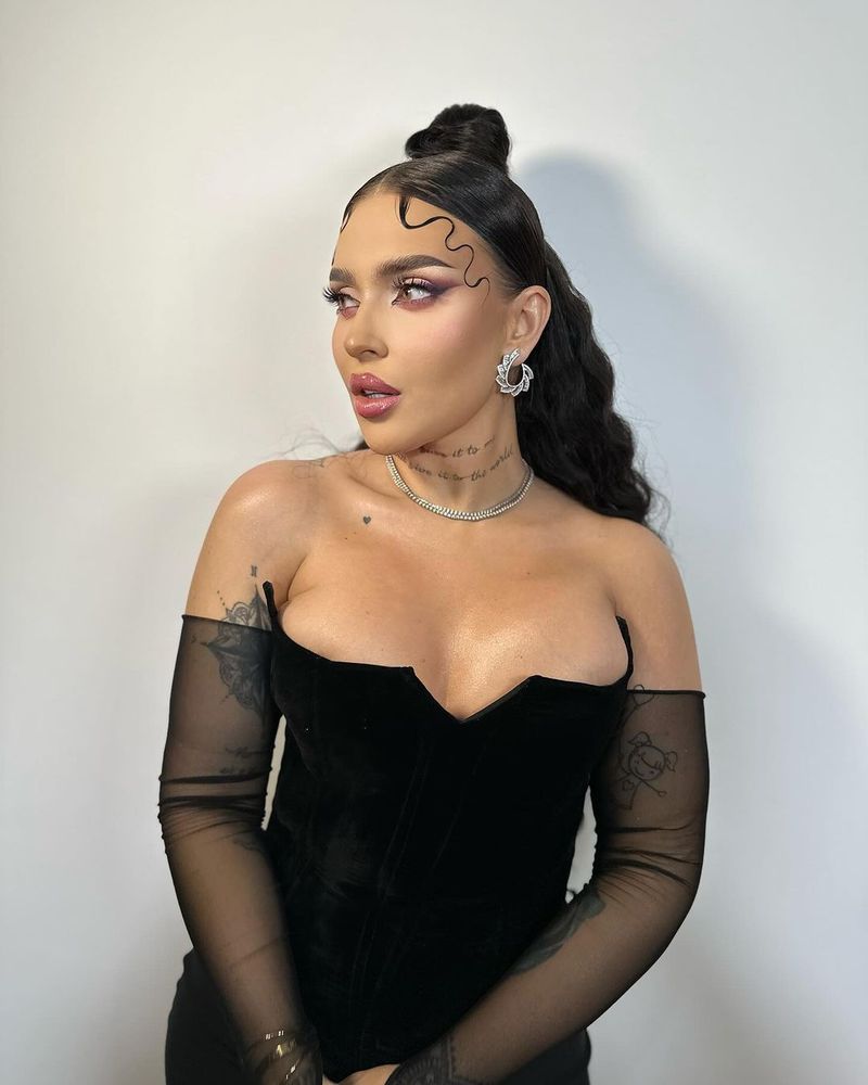 Oana Radu i-a cerut mamei sale să își vândă apartamentul pentru a-și tăia stomacul