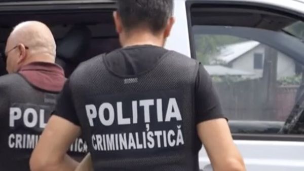 C&acirc;ți ani de &icirc;nchisoare riscă bărbatul care și-a incendiat mătușa &icirc;n scara unui bloc din Capitală