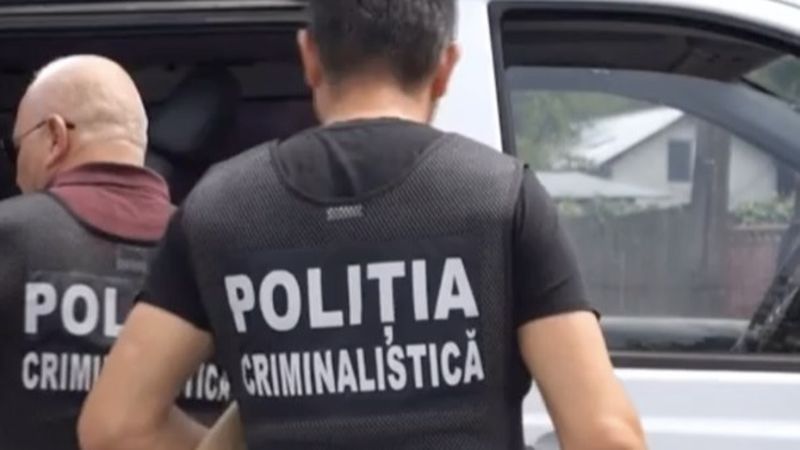 C&acirc;ți ani de &icirc;nchisoare riscă bărbatul care și-a incendiat mătușa &icirc;n scara unui bloc din Capitală