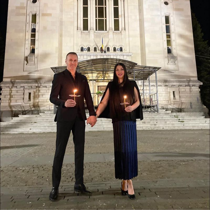 Alin Oprea și Medana au mers la slujba de Înviere