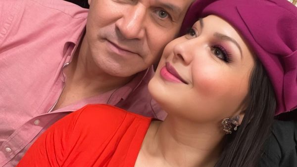 Cum arată casa Medanei și a lui Alin Oprea? Artistul locuiește într-o vilă cu aspect regal, alături de soția lui