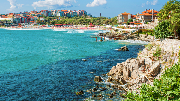 3 stațiuni de pe litoralul bulgăresc pe care să le vizitezi vara aceasta