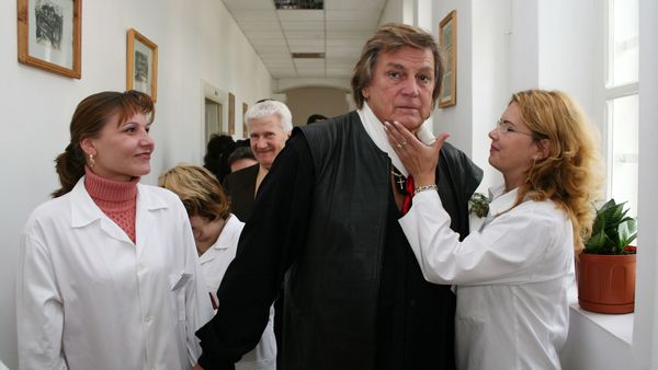 Marcel Ciolacu și Alexandru Rafila, în vizită la Florin Piersic: „Deocamdată nu discutăm de transfer"