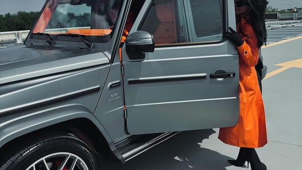 Glume acide la adresa noii mașini a Adelinei Pestrițu: "C&acirc;nd am văzut poza asta m-am dus repede după un suc de portocale"