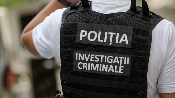 Crimă &icirc;nfiorătoare &icirc;n Capitală! Un bărbat de 46 de ani, ucis de doi tineri pentru că a &icirc;ncercat să-și apere fiica