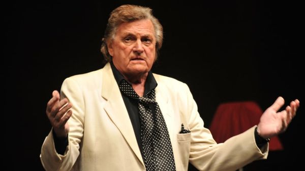 Ce răspuns a primit Florin Piersic de la Carmen Harra când a întrebat-o: "Carmen, eu cât trăiesc?"