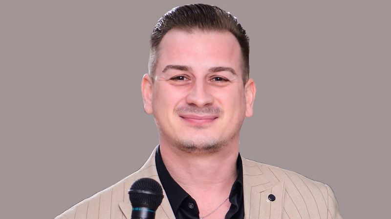 "Pe moment am crezut că dă de păm&acirc;nt cu acordeonul". Marian Cozma, show de zile mari! Gestul la care nimeni nu s-ar fi așteptat - VIDEO