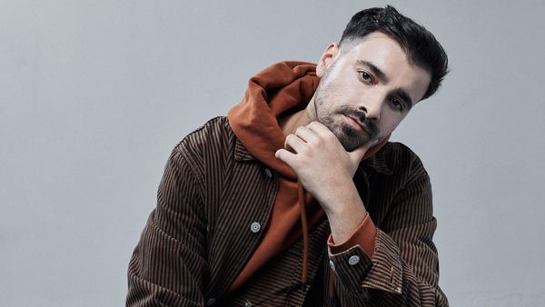 Cum se &icirc;mparte Liviu Teodorescu &icirc;ntre rolul de tată și cel de artist