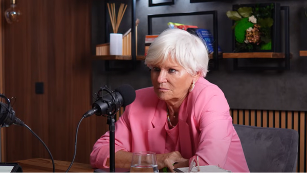 "Tatăl meu mi-a zis întotdeauna că sunt urâtă". Cuvintele care au rănit-o profund pe Monica Tatoiu. Cum a reușit să-i contrazică vorbele tatălui ei