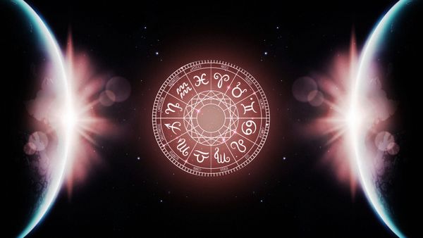 Horoscop zilnic, 23 mai 2024: Scorpionii trebuie să &icirc;nvețe să se bucure de viață. Peștii suferă enorm din cauza problemelor din relația de cuplu