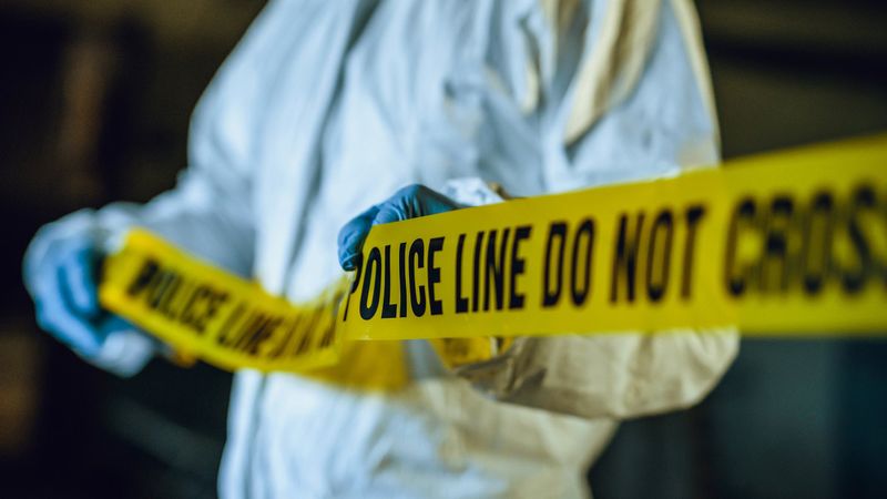 Cine este rapperul care s-a &icirc;mpușcat mortal din greșeală &icirc;n timp ce filma un clip pe rețelele sociale