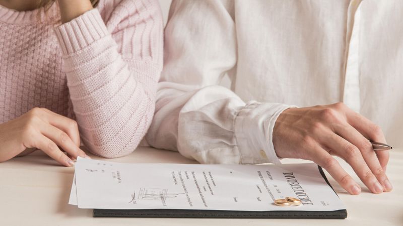 C&acirc;t de scump este să divorțezi? Ce taxă se plătește la separare