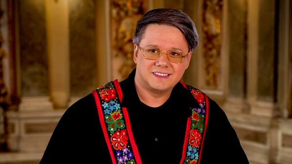 "O iubesc enorm și depun eforturi să îi îndeplinesc un vis". Bunica lui Fuego, internată de trei luni într-o clinică de recuperare. Declarațiile artistului