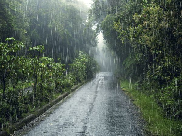 Avertizare meteo! Ploi torențiale, furtuni și grindină &icirc;n cea mai mare parte a țării, p&acirc;nă joi seara