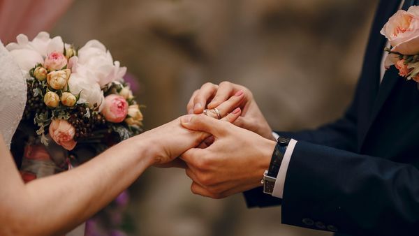 Zodiile care se căsătoresc &icirc;n 2025: Bat clopote de nuntă! Vor primi &icirc;n cur&acirc;nd o cerere &icirc;n căsătorie