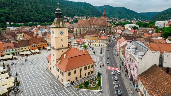 Mini-vacanța de Rusalii 2024: Cinci destinații din România unde poți să mergi la finalul lui iunie