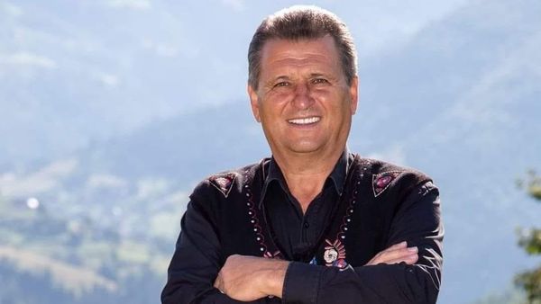 Imagini inedite din locuința lui Nea Mărin. Cum și-a amenajat celebrul coregraf casa visurilor - VIDEO