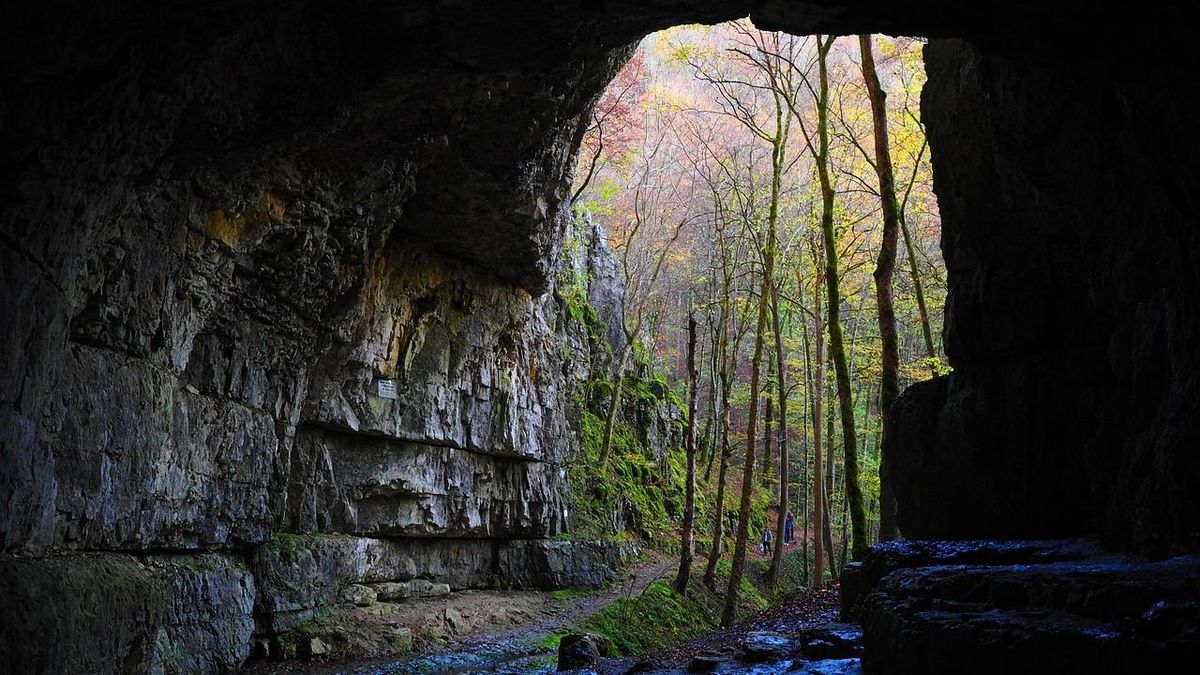 Topul celor mai spectaculoase peșteri din Rom&acirc;nia
