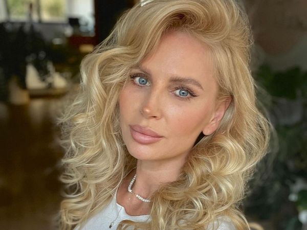 Decizia luată de Andreea Bănică după ce a primit sute de mesaje negative la adresa decolteului cu care s-a afițat la un concert