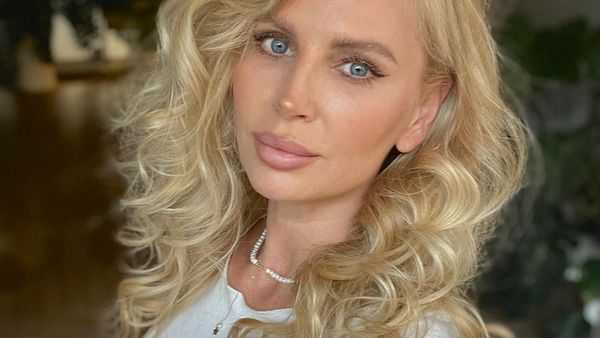 Decizia luată de Andreea Bănică după ce a primit sute de mesaje negative la adresa decolteului cu care s-a afițat la un concert