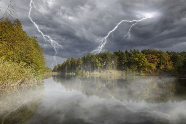 Cod galben de ploi, vijelii şi grindină &icirc;n mai multe județe! Care sunt zonele afectate de caniculă?
