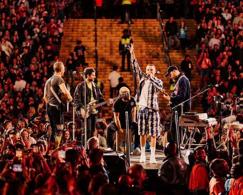 Membrii trupei Coldplay s-au plimbat prin București înainte de concertul de pe Arena Națională