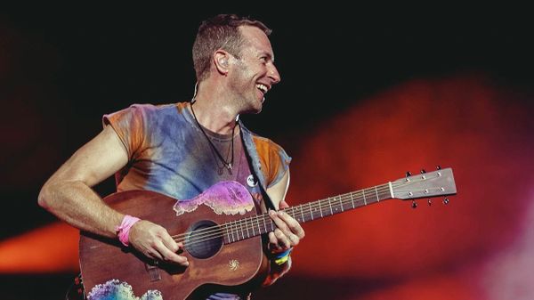Chris Martin, liderul formației Coldplay, și-a uimit fanii! Gestul surprinzător făcut pe Arena Națională: "Este minunat să fim &icirc;n sf&acirc;rşit aici"