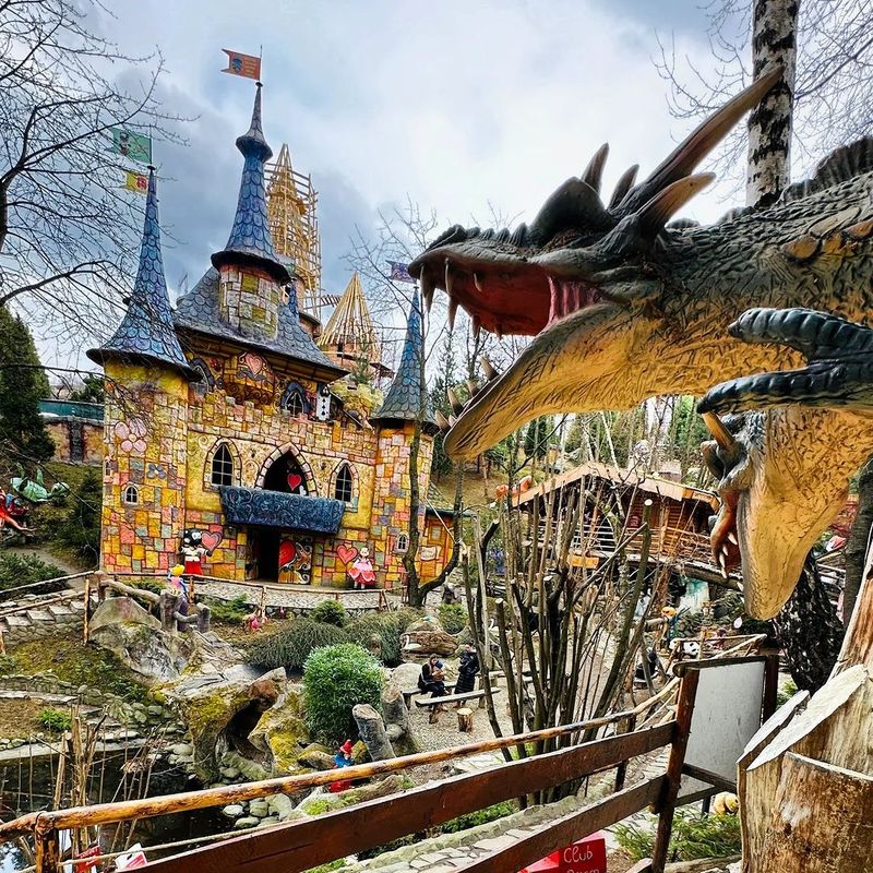 Descoperă parcurile tematice din România 