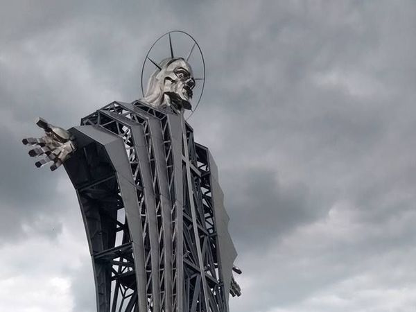 Știai de statuia Inima lui Iisus? Unde se află cea mai &icirc;naltă statuie din Europa de Est?