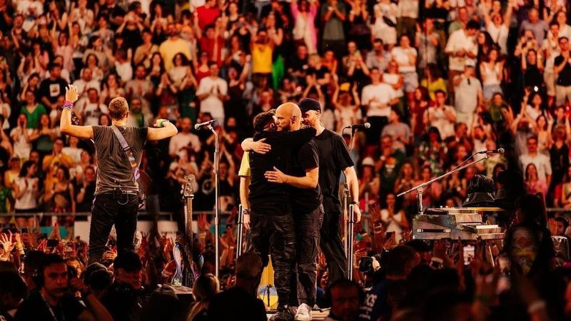 Coldplay a vrut să anuleze al doilea concert din Rom&acirc;nia după ce Babasha a fost huiduit pe Arena Națională: &bdquo;Nicăieri nu am pățit așa ceva&rdquo;