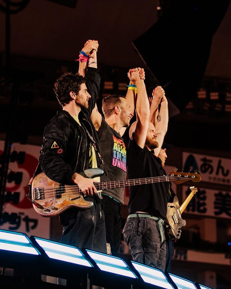 Discursul ținut de Chris Martin după ce Babasha a fost huiduit pe scenă