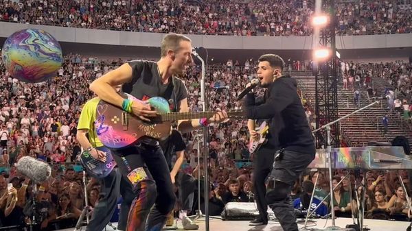 C&acirc;ţi bani a &icirc;ncasat Babasha la concertul Coldplay?! Invitatul trupei britanice lămureşte orice speculaţie: "Sunt niște idioețenii foarte mari"