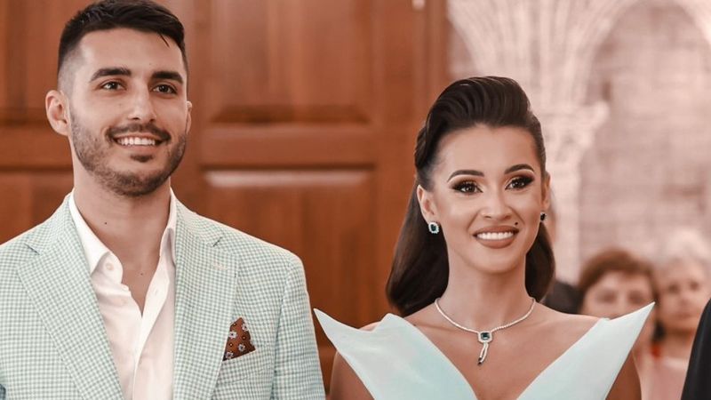 Imagini de colecție cu Ana-Maria Barnoschi de la cununia civilă!