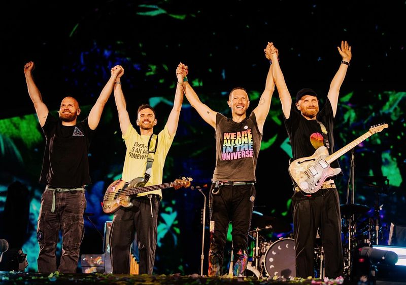  Coldplay lansează un nou album