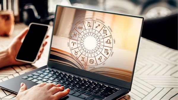 Horoscopul lunii iulie 2024: Suprize majore pentru trei zodi