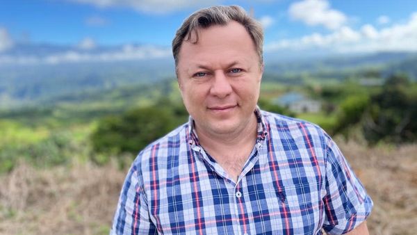 Ce are de g&acirc;nd să facă Dragoș Dolănescu cu moştenirea lăsată de tatăl lui? Fiul regretatului c&acirc;ntăreț Ion Dolănescu dă cărțile pe față și spune ce planuri are