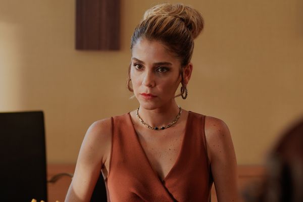 G&ouml;k&ccedil;e Ey&uuml;boğlu revine pe micile ecrane &icirc;n serialul &bdquo;Tablou de familie&rdquo;, ce va avea premiera pe 27 iunie la Kanal D