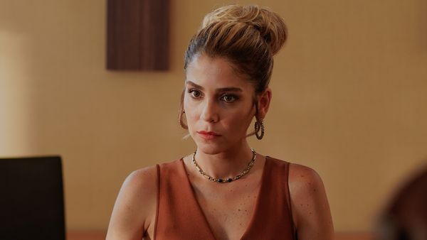 Gökçe Eyüboğlu revine pe micile ecrane în serialul „Tablou de familie”, ce va avea premiera pe 27 iunie la Kanal D