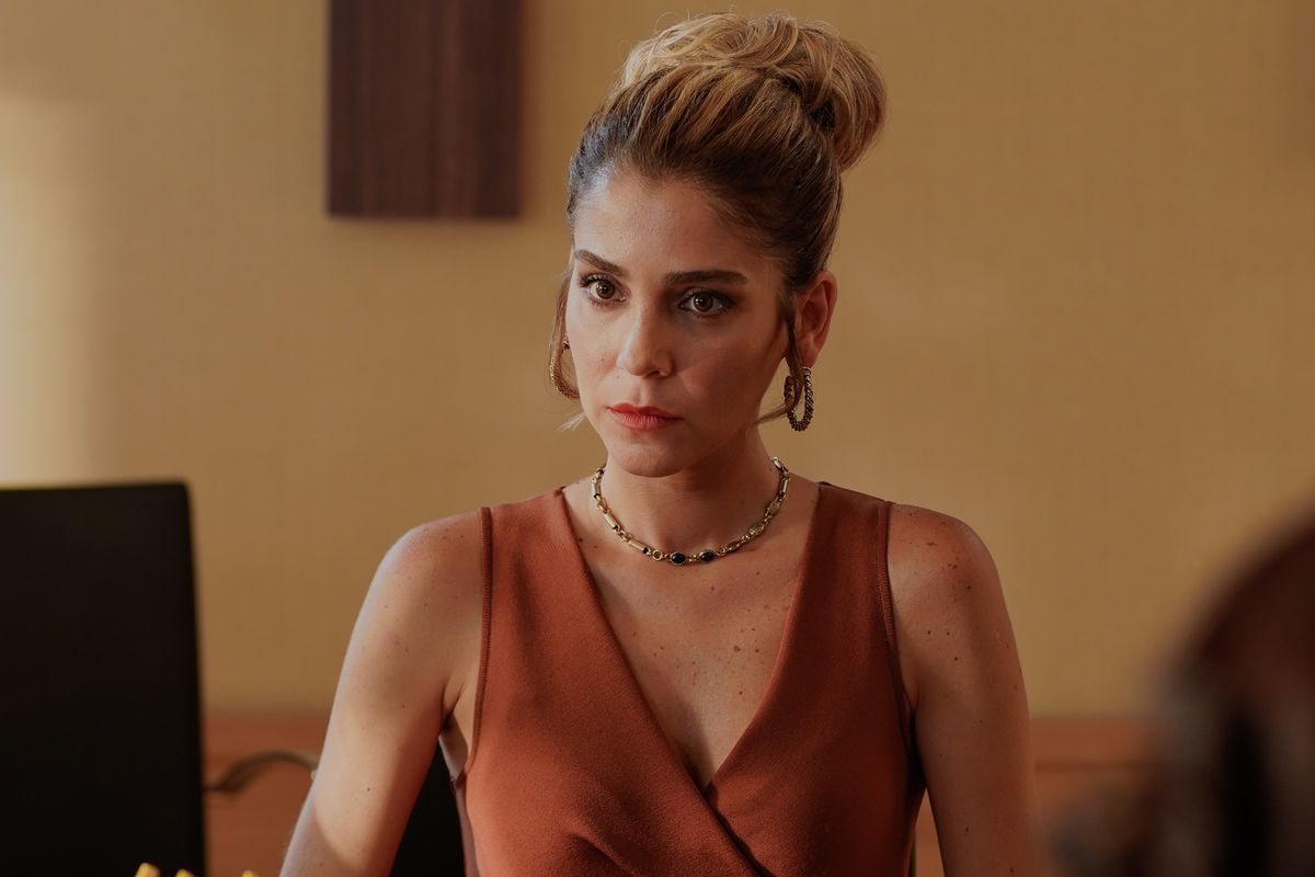 Gökçe Eyüboğlu in Tablou de familie