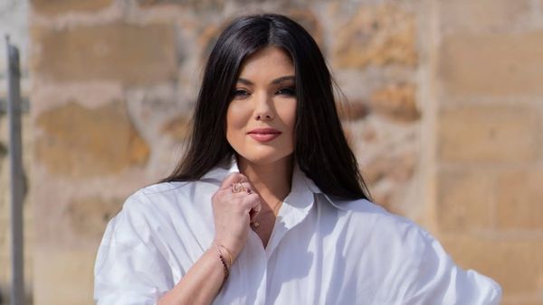 Cum se &icirc;mparte Paula Seling &icirc;ntre rolul de mamă și cel de artistă