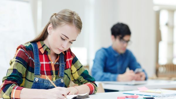 La ce oră se publică subiectele la Rom&acirc;nă pentru Evaluare Națională 2024?