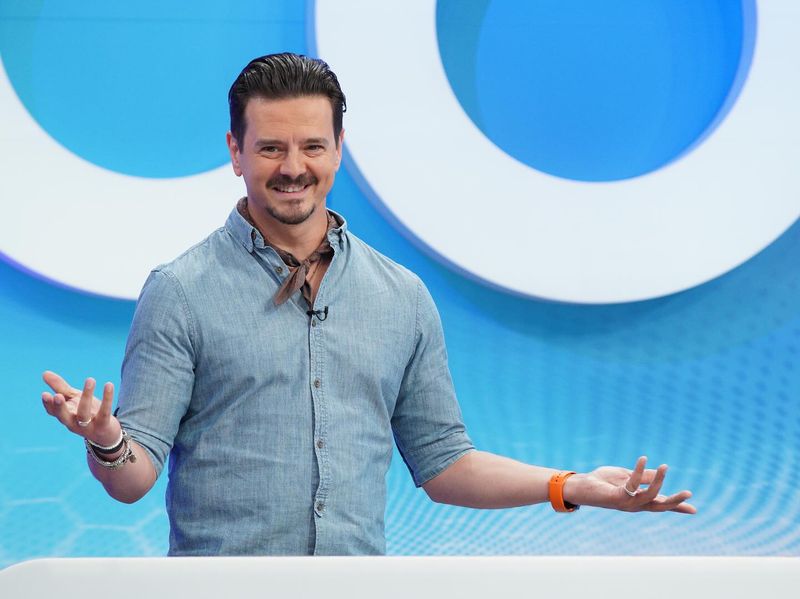 Mihai Petre nu regretă că a renunțat la karate, în favoarea dansului