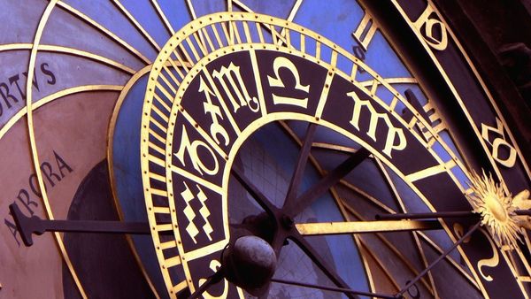 Horoscop de weekend, 29-30 iunie 2024: Ambiția îi ajută pe Tauri să obțină tot ce își doresc. Fecioarele renunță la persoanele toxice