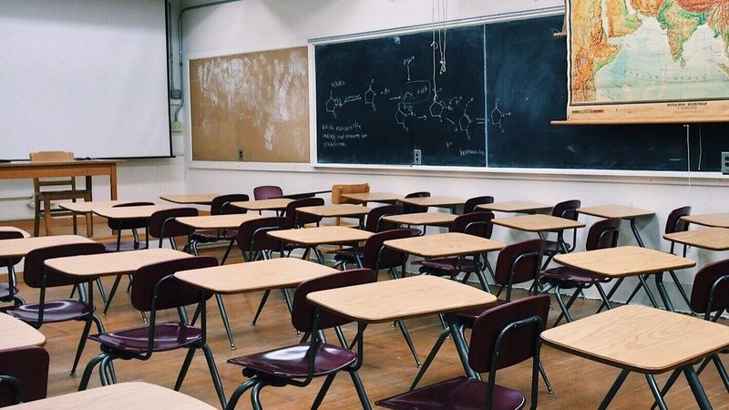 Răzbunarea unui student din Constanţa. Și-a incendiat profesorul pentru nota primită la examen. Care este starea dascălului